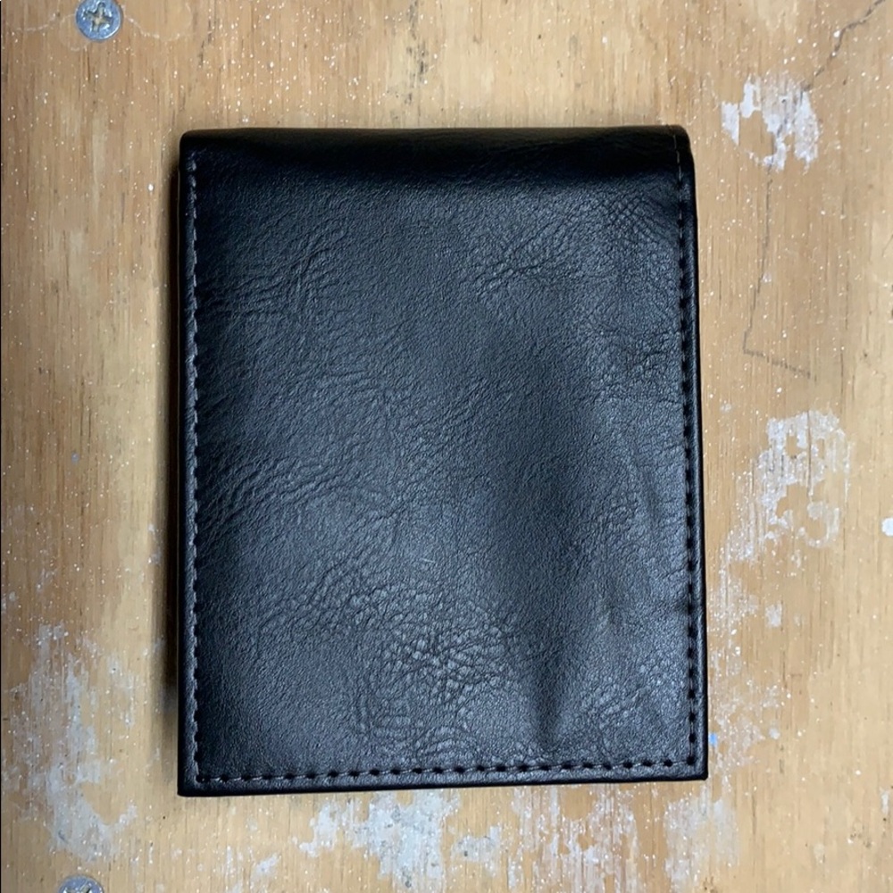 Swiss Gear wallet with middle ID pouch.